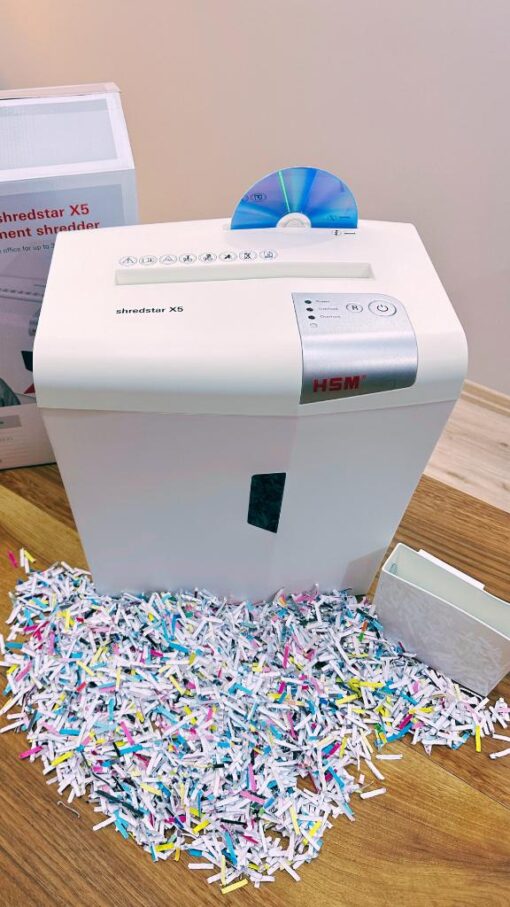 HSM SHREDSTAR X5 Evrak İmha Makinesi / Kağıt Kırpma Makinesi - CD İmha Makinesi - Çapraz kesim 4,5x30 mm - 18lt